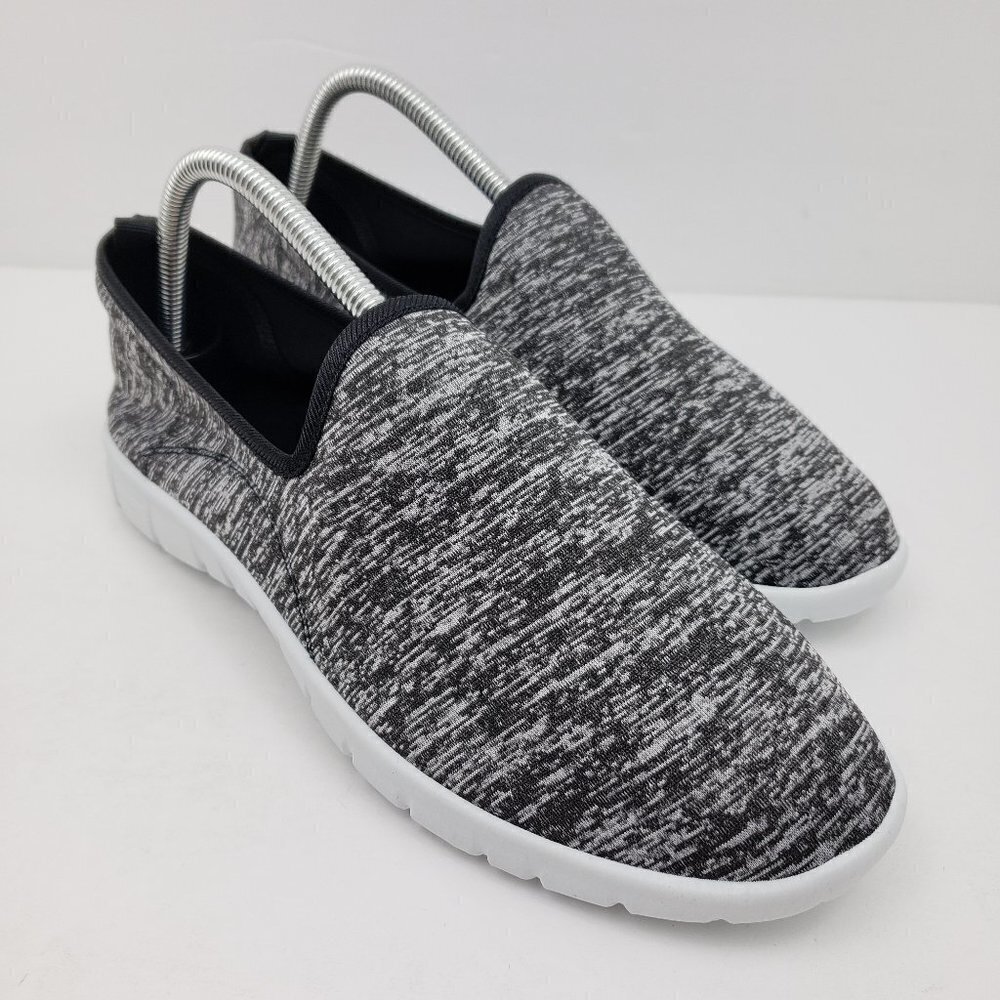 NEW Womens Size 9 Black White Slip On Casual Shoes